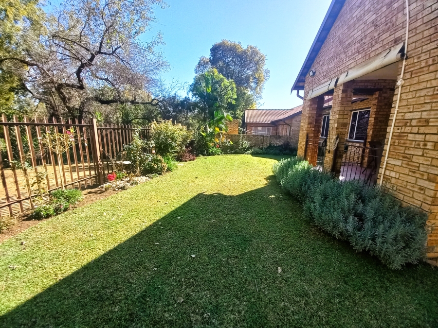 3 Bedroom Property for Sale in Safari Gardens North West